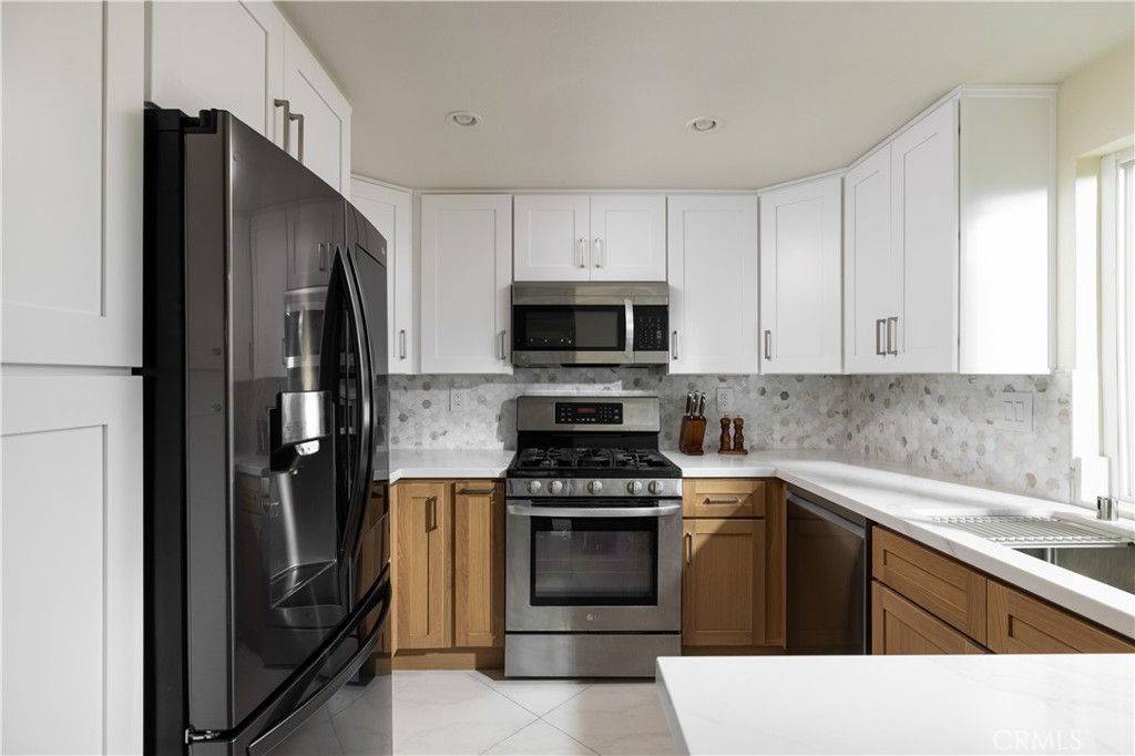 MLS #OC25274633 image #5