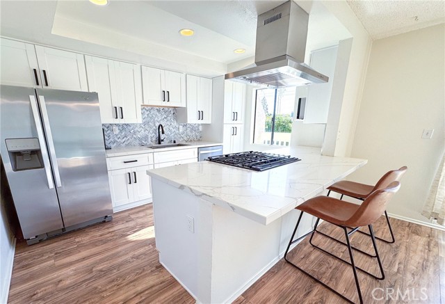 Detail Gallery Image 4 of 35 For 511 Meyer #8,  Redondo Beach,  CA 90278 - 2 Beds | 1/1 Baths