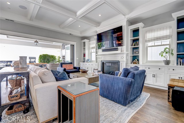 Detail Gallery Image 9 of 35 For 569 33rd, Manhattan Beach,  CA 90266 - 6 Beds | 5/1 Baths