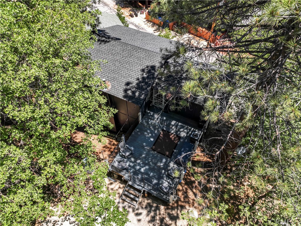 https://media.crmls.org/medias/8575071d-87bf-400f-97ee-19d99db8bc1e.jpg?preset=X-Large