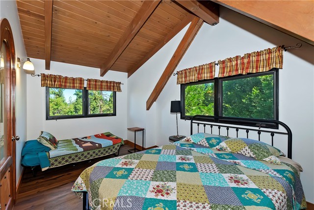 28545 Wabash Drive, Lake Arrowhead CA: https://media.crmls.org/medias/8575a705-a5e5-42fd-a8d5-9700117e1030.jpg