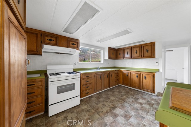 Detail Gallery Image 14 of 47 For 26283 Amanda, Hemet,  CA 92545 - 4 Beds | 2 Baths