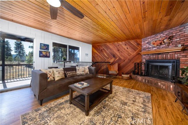 Detail Gallery Image 33 of 58 For 39651 Flicker Rd, Fawnskin,  CA 92333 - 5 Beds | 3/1 Baths