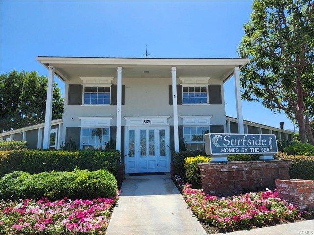 8195 Pawtucket Drive, Huntington Beach CA: https://media.crmls.org/medias/85769d8b-f701-4458-9adf-49e6c82dc8bc.jpg