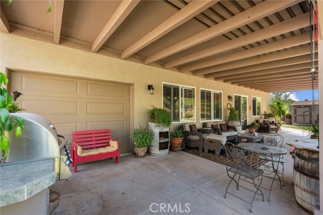 30444 Hidden Valley Court, Castaic CA: https://media.crmls.org/medias/8576bd7c-cf9d-42e2-a176-55c39c0c2cda.jpg
