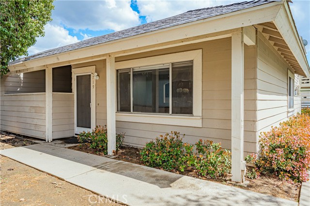 Detail Gallery Image 25 of 32 For 719 Walnut Dr, Lake Elsinore,  CA 92530 - 2 Beds | 2 Baths