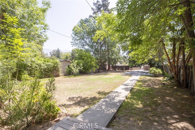1010 N Madison Avenue, Pasadena CA: https://media.crmls.org/medias/8577d389-6b77-47fd-8a0a-24507154a5c6.jpg