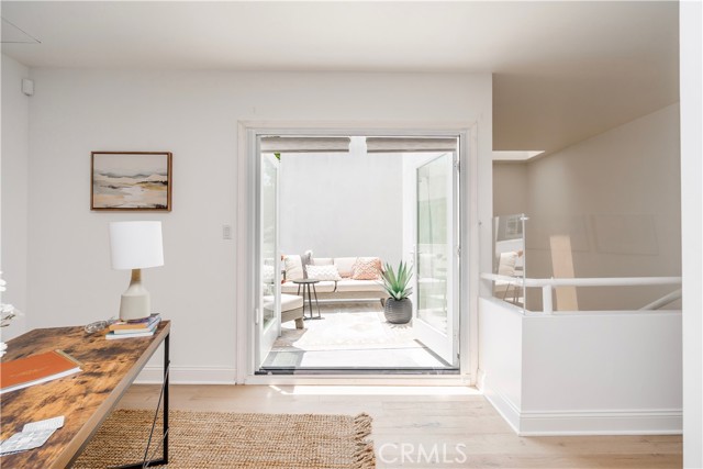 1401 Camden Avenue, Los Angeles CA: https://media.crmls.org/medias/85780d30-8743-4f40-afed-518a3a476f1b.jpg