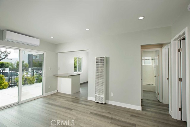 Detail Gallery Image 10 of 16 For 5459 Carlin a,  Los Angeles,  CA 90016 - 2 Beds | 1 Baths