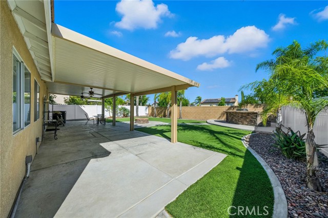 41980 Trinity River Way, Murrieta CA: https://media.crmls.org/medias/857988de-f068-4a7f-9fb0-edc795ab4cb5.jpg