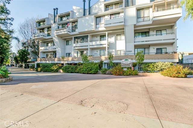 Detail Gallery Image 57 of 66 For 13331 Moorpark St #319,  Sherman Oaks,  CA 91423 - 2 Beds | 2 Baths