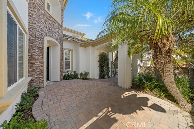 Detail Gallery Image 6 of 52 For 4021 Humboldt Ln, Yorba Linda,  CA 92886 - 5 Beds | 3/1 Baths