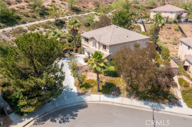 Detail Gallery Image 3 of 34 For 24912 Blue Oak Cir, Menifee,  CA 92584 - 5 Beds | 2/1 Baths