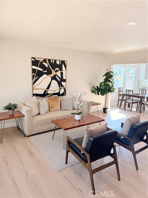 Detail Gallery Image 2 of 7 For 9533 Paramount Bld, Downey,  CA 90240 - 3 Beds | 1 Baths
