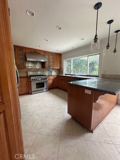 878 Prospect Place, Costa Mesa CA: https://media.crmls.org/medias/857bf499-e480-4fba-92bd-3dd3bc299341.jpg
