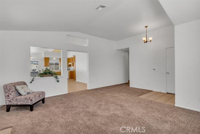 17628 Landis Drive, Victorville CA: https://media.crmls.org/medias/857c3a11-b531-467f-90f1-7363d4c65944.jpg