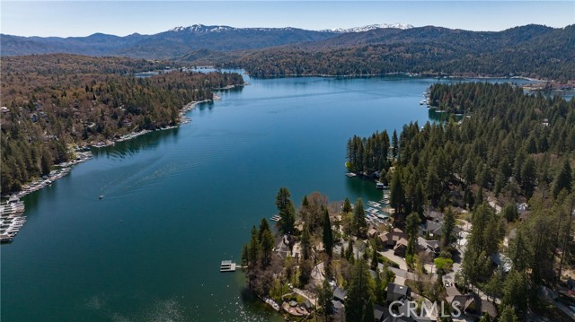 Detail Gallery Image 17 of 34 For 27687 N Bay Rd, Lake Arrowhead,  CA 92352 - 4 Beds | 4 Baths