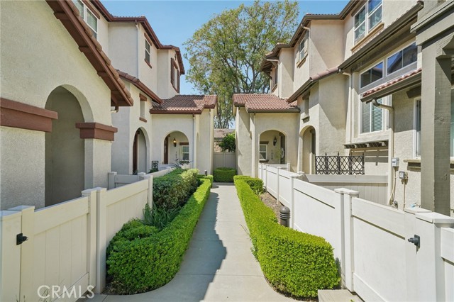 Detail Gallery Image 2 of 35 For 33560 Willow Haven Ln #105,  Murrieta,  CA 92563 - 3 Beds | 3/1 Baths