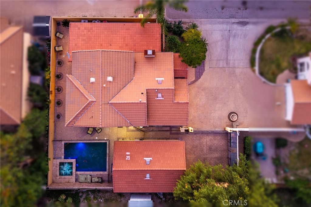 https://media.crmls.org/medias/857fd1e3-b7f6-4e27-9fe2-d58841b4d9ae.jpg?preset=X-Large