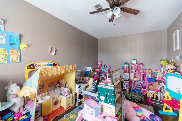 Detail Gallery Image 6 of 45 For 14550 Equestrian Way, Victorville,  CA 92394 - 5 Beds | 3 Baths