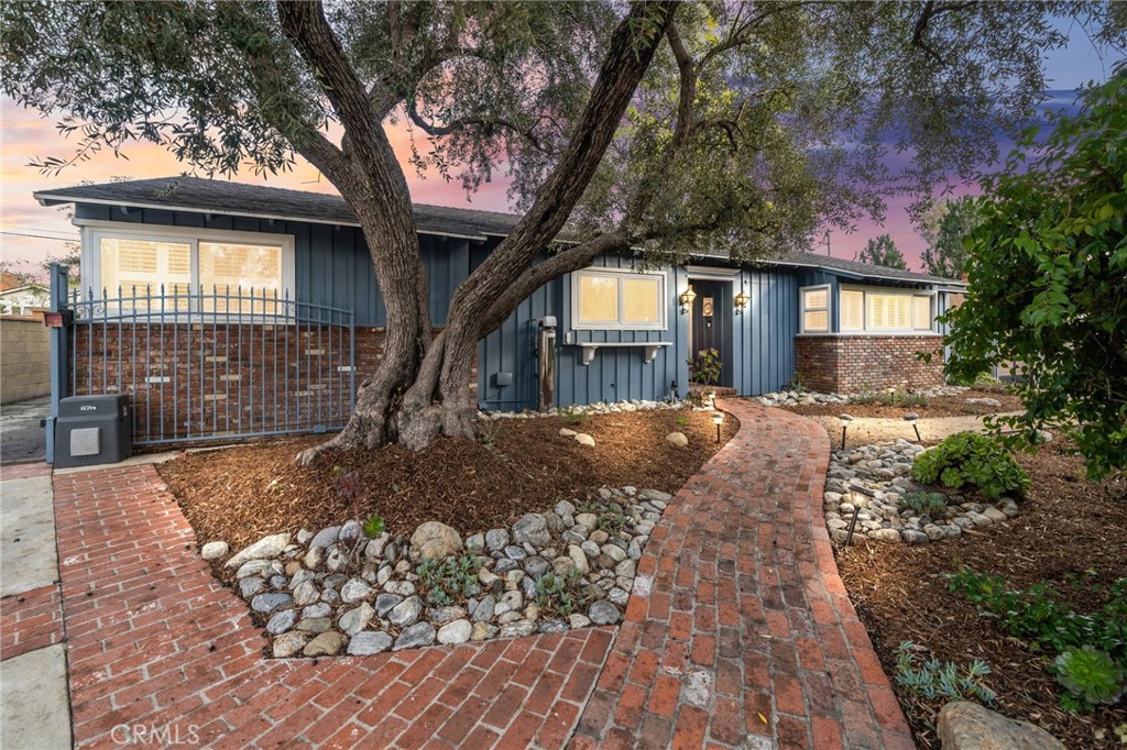 858162D4 A15B 4Ac1 8480 Bb1C7E041Fb2 1372 N Mountain Avenue, Claremont, Ca 91711 &Lt;Span Style='BackgroundColor:transparent;Padding:0Px;'&Gt; &Lt;Small&Gt; &Lt;I&Gt; &Lt;/I&Gt; &Lt;/Small&Gt;&Lt;/Span&Gt;