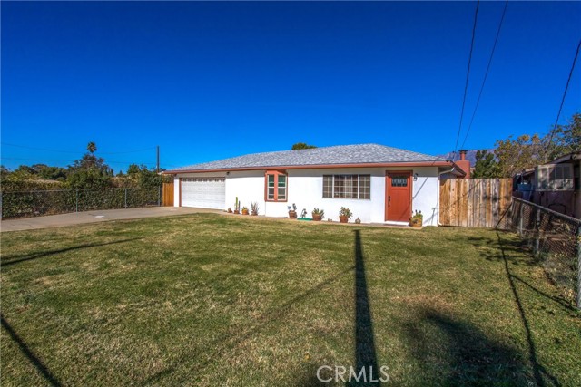 Detail Gallery Image 2 of 47 For 2079 W Westward Ave, Banning,  CA 92220 - 3 Beds | 3 Baths