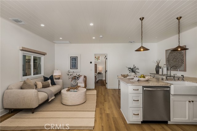 Detail Gallery Image 20 of 35 For 2138 Orange Ave #C120,  Costa Mesa,  CA 92627 - 1 Beds | 1 Baths