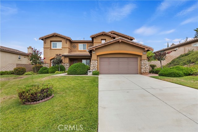 16183 Village Meadow Drive, Riverside CA: https://media.crmls.org/medias/8582583f-195a-4dda-b276-4ec8f877110b.jpg