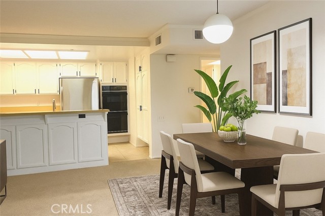 13601 Del Monte Drive, Seal Beach CA: https://media.crmls.org/medias/858359ff-43f0-4cc4-8888-639feb7b1cad.jpg