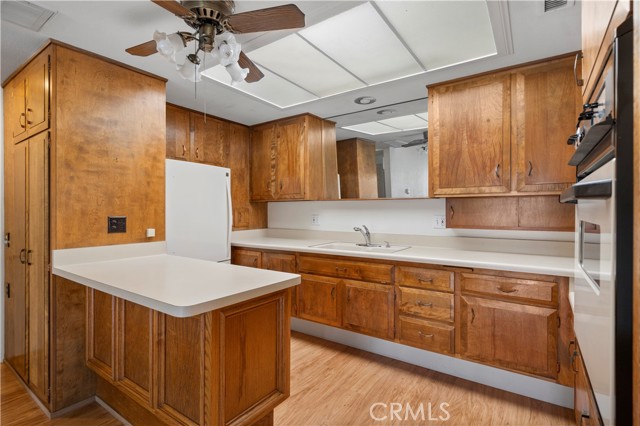 Detail Gallery Image 7 of 16 For 1180 Oakmont Rd #51-G,  Seal Beach,  CA 90740 - 2 Beds | 1/1 Baths