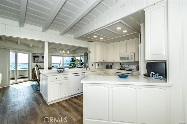 Detail Gallery Image 18 of 44 For 35325 Beach Rd, Dana Point,  CA 92624 - 4 Beds | 2/1 Baths