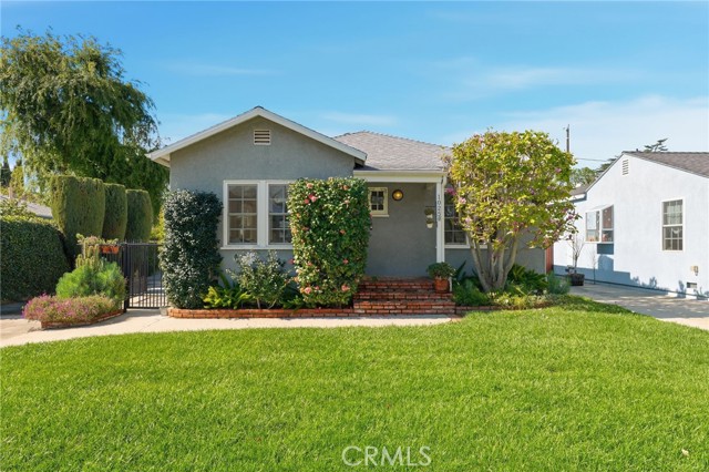 Detail Gallery Image 3 of 39 For 1025 N Screenland Dr, Burbank,  CA 91505 - 3 Beds | 2 Baths