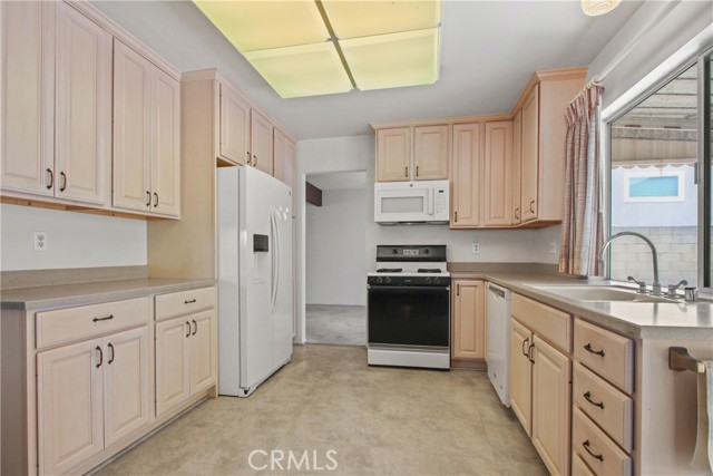 1540 238th Street, Harbor City CA: https://media.crmls.org/medias/8584ecd3-917b-412c-8f42-59c80f787122.jpg