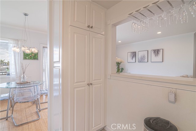 Detail Gallery Image 10 of 28 For 1115 S Elm Dr #301,  Los Angeles,  CA 90035 - 2 Beds | 2 Baths