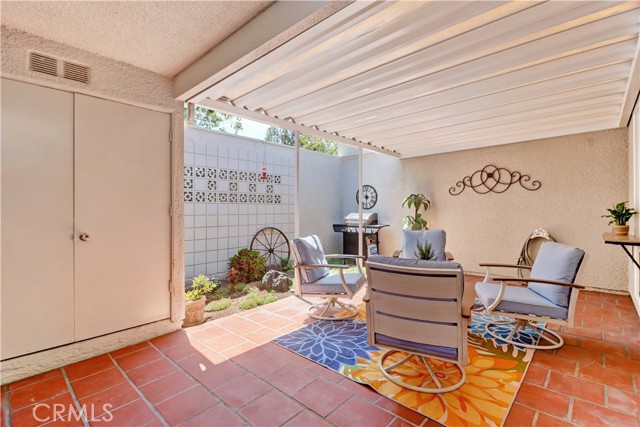 Detail Gallery Image 3 of 35 For 679 via Alhambra #D,  Laguna Woods,  CA 92637 - 2 Beds | 1 Baths