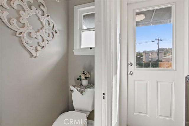 Detail Gallery Image 9 of 12 For 841 W 17th St, San Pedro,  CA 90731 - 3 Beds | 1 Baths