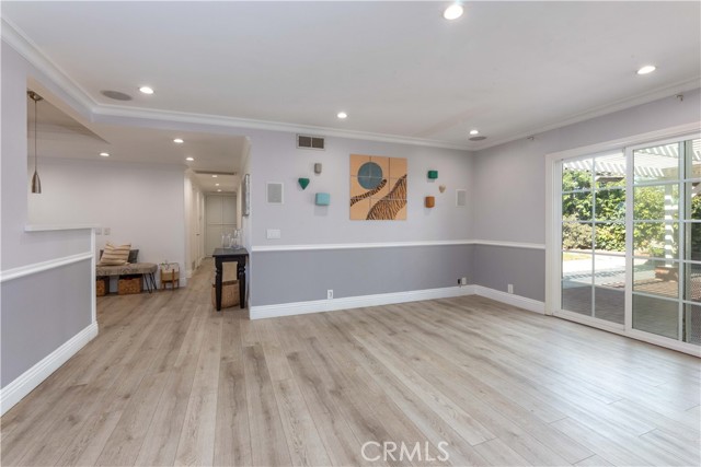 19922 Carmania Lane, Huntington Beach CA: https://media.crmls.org/medias/85899747-4077-45ad-a6cc-b8bd09e8e744.jpg