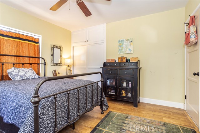 10321 Owensmouth Avenue, Chatsworth CA: https://media.crmls.org/medias/858a2e33-7674-4fd0-b198-7ab5961e7c55.jpg