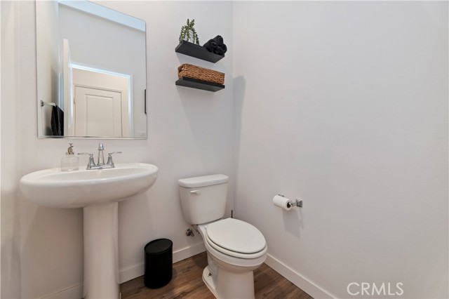 5680 Kate Way, Fontana CA: https://media.crmls.org/medias/858a448c-d306-4365-9fd6-a629220844a8.jpg