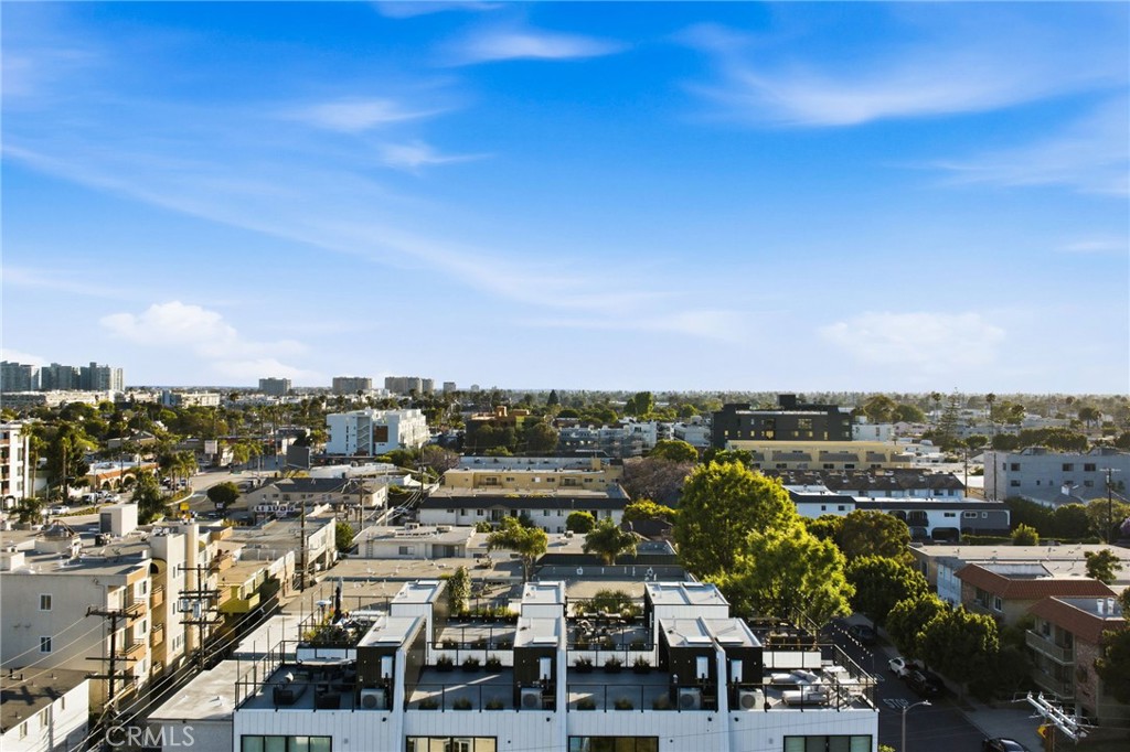 https://media.crmls.org/medias/858b1d94-b5be-4a02-b21a-8673808f9d3c.jpg?preset=X-Large