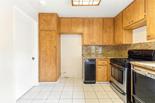1623 Aspen Village Way, West Covina CA: https://media.crmls.org/medias/858b2a6c-5522-46b3-ab58-5d1717a57959.jpg