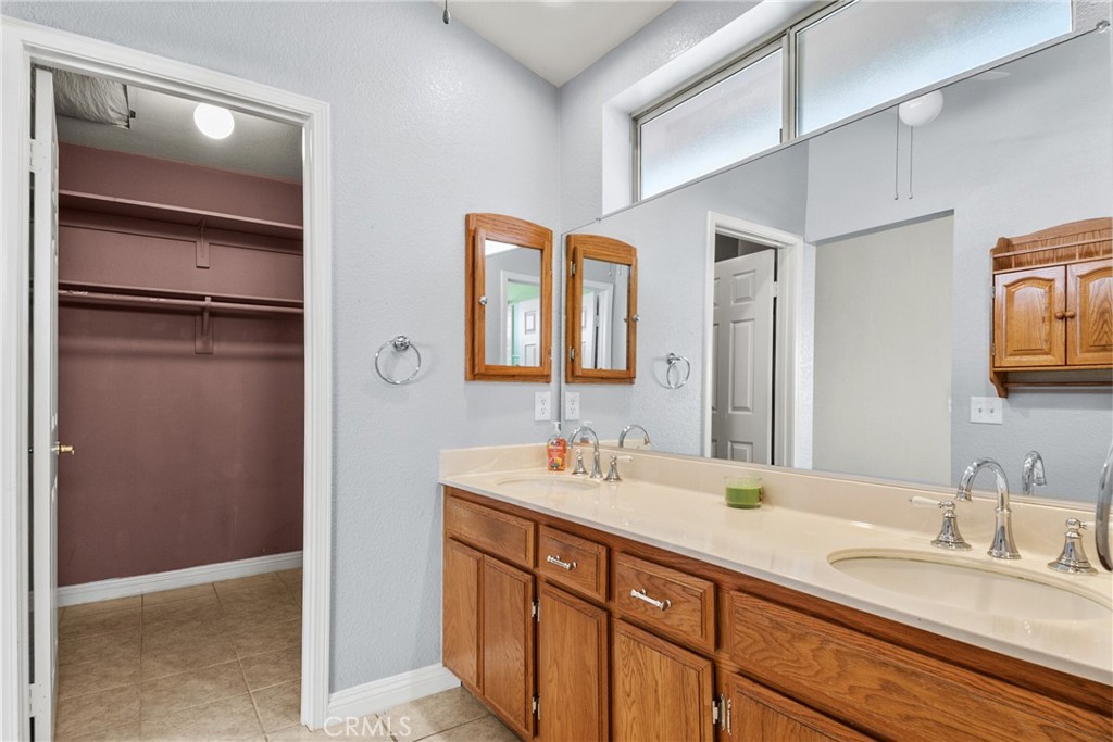 MLS #OC25106498 img 23