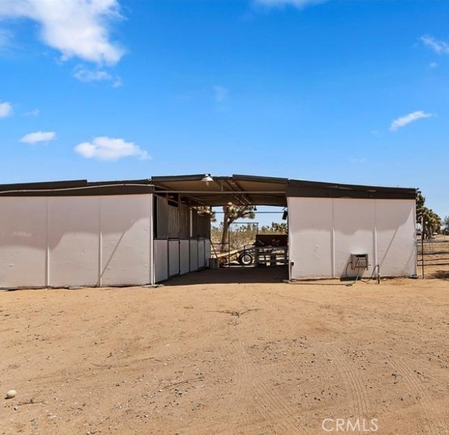 Detail Gallery Image 3 of 55 For 2671 Long View Rd, Yucca Valley,  CA 92284 - 2 Beds | 2 Baths