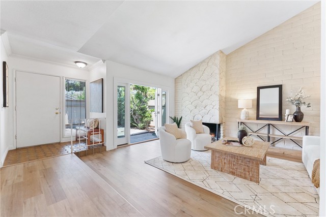 Detail Gallery Image 1 of 37 For 3000 Persimmon Pl, Fullerton,  CA 92835 - 3 Beds | 2 Baths