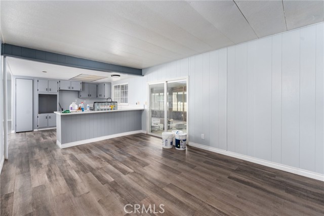 19146 Hinton Street, Hesperia CA: https://media.crmls.org/medias/858ce2fa-a9b2-4f94-8248-274c322e4017.jpg