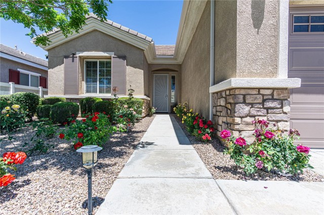 19478 Big Horn Street, Apple Valley CA: https://media.crmls.org/medias/858cf2f2-b82c-4467-9bb2-d28251be3d90.jpg