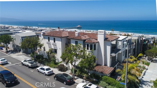 232 16th Street, Manhattan Beach, California 90266, 6 Bedrooms Bedrooms, ,3 BathroomsBathrooms,Residential,Sold,16th,SB22027027