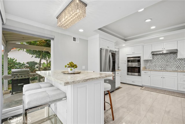 4077 Rousseau Lane, Palos Verdes Peninsula, California 90274, 3 Bedrooms Bedrooms, ,2 BathroomsBathrooms,Residential,For Sale,Rousseau,SB25236323