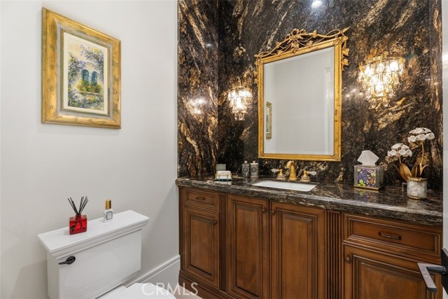 35 Shoreline Drive, Dana Point CA: https://media.crmls.org/medias/858e94d0-35d6-4e58-bd26-6f722ff08706.jpg