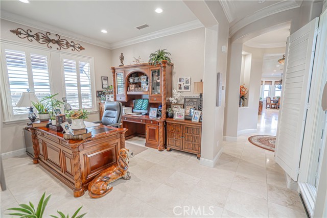 Detail Gallery Image 23 of 75 For 26524 Valley Oak Ln, Valencia,  CA 91381 - 5 Beds | 5/1 Baths